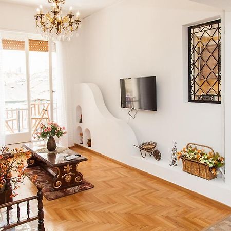 Beautiful Apartment In Pagkrati -Gtd95601 Atenas Exterior foto